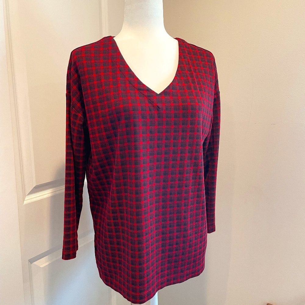 J Jill Red and Black Simply Supima V-Neck Tunic - MP